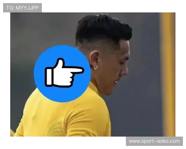 足球球星佩戴耳钉背后的时尚潮流与文化意义解析